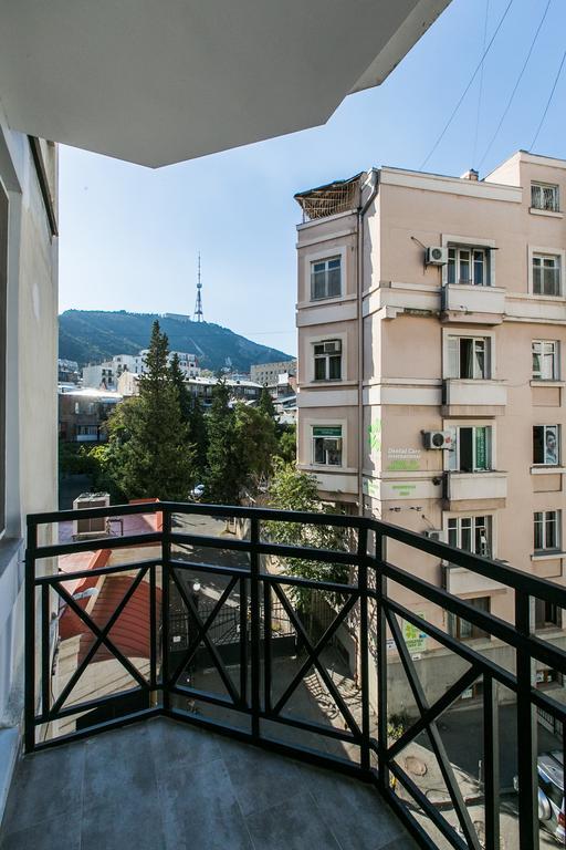 Sweet Home 3 At Freedom Square Tbilisi Exterior photo